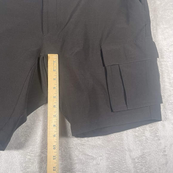 BYLT Premium Basics Kinetic Cargo Shorts Men's‎ Size 40 Green Athletic Stretch - Picture 8 of 8